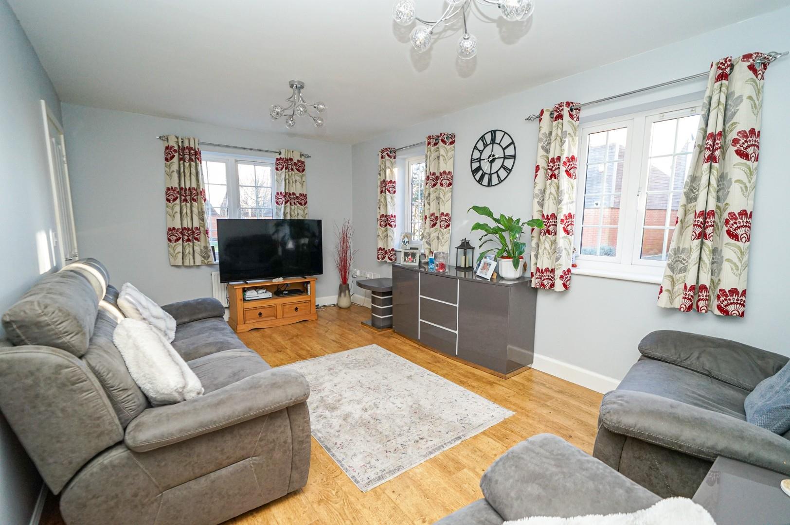 bacchus-gardens-leighton-buzzard-quarters-estate-agents